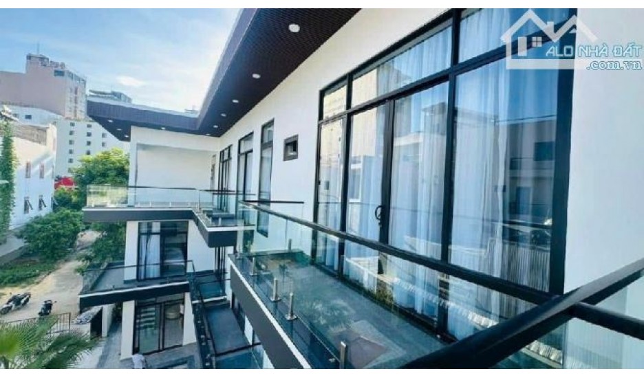 ĐÀ NẴNG- VILLA BIỂN SƠN TRÀ ĐÀ NẴNG- 520M- 18 CĂN HỘ - DÒNG TIỀN NGUYÊN CĂN 110tr/ THÁNG- HĐ 6 NĂM- 41 TỶ