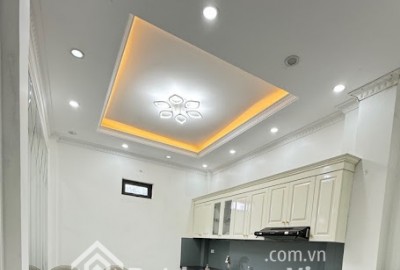 Bán nhà Vũ Tông Phan, oto đỗ cổng, 42m2 - 6,2 tỷ