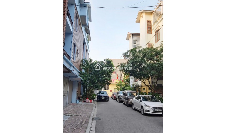 Bán Biệt Thự Kiểu Pháp 4 Tầng Tại Cổ Bi, Gia Lâm - Vị Trí Tuyệt Đẹp - 123 m2 - Giá Tốt Chỉ 12.9 Tỷ
