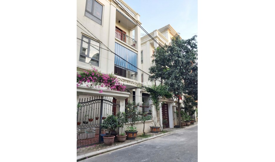 Bán Biệt Thự Kiểu Pháp 4 Tầng Tại Cổ Bi, Gia Lâm - Vị Trí Tuyệt Đẹp - 123 m2 - Giá Tốt Chỉ 12.9 Tỷ