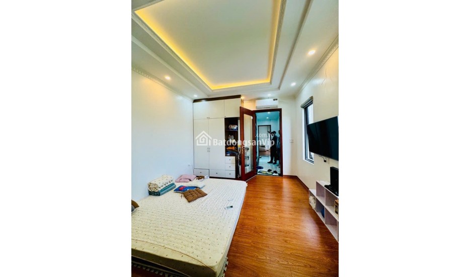 Siêu Hiếm Nguyễn Chính - VỊ TRÍ ĐẮC ĐỊA - NHÀ MẶT PHỐ - diện tích 50m2 giá 17 tỷ