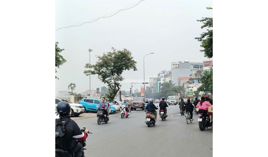 Bán nhà Trâu Quỳ, Gia Lâm - 30 m2 - Nhà mới tinh, sẵn về ở, ô tô đỗ cách 20m - Giá 4.45 tỷ