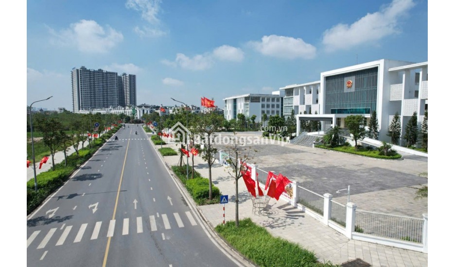 Bán nhà Trâu Quỳ, Gia Lâm - 30 m2 - Nhà mới tinh, sẵn về ở, ô tô đỗ cách 20m - Giá 4.45 tỷ