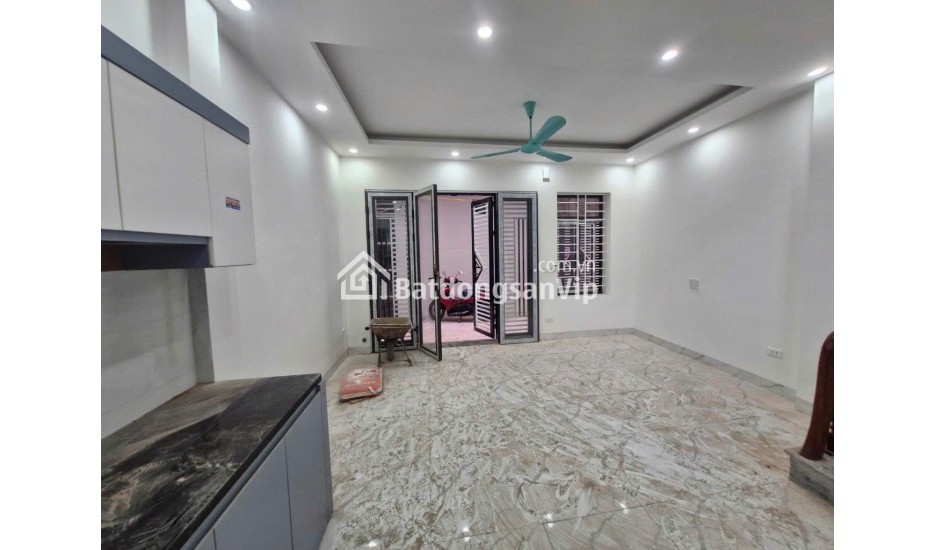 B.á.n nhà Biên Giang, 5 tầng kiên cố GIÁ chỉ 4 tỷ
