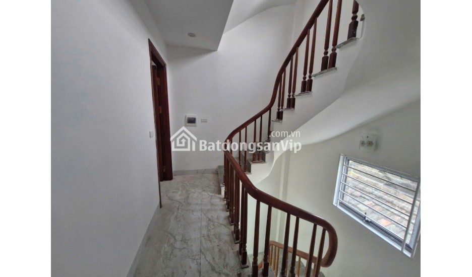 B.á.n nhà Biên Giang, 5 tầng kiên cố GIÁ chỉ 4 tỷ
