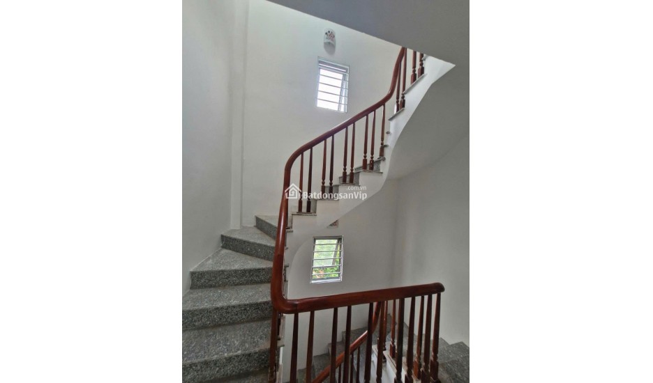 B.á.n nhà Biên Giang, 5 tầng kiên cố GIÁ chỉ 4 tỷ