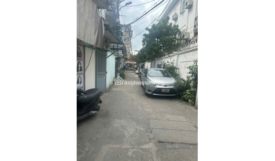 NHÀ TO TÂN MAI DIỆN TÍCH 95/76m2 - NGÕ THÔNG - Ô TÔ ĐỖ CỬA giá chỉ nhỉnh 8.x tỷ