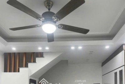 Bán nhà Trâu Quỳ, Gia Lâm - 30 m2 - Nhà mới tinh, sẵn về ở, ô tô đỗ cách 20m - Giá 4.45 tỷ
