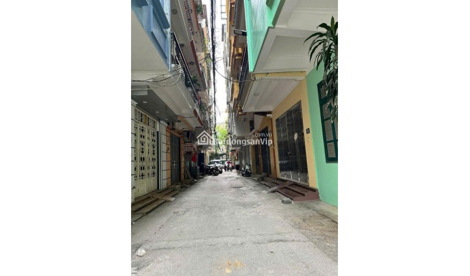 NHÀ PHÂN LÔ BÀN CỜ – TRUNG TÂM CẦU GIẤY – Ô TÔ TRÁNH – NGÕ THÔNG – KINH DOANH ĐỈNH