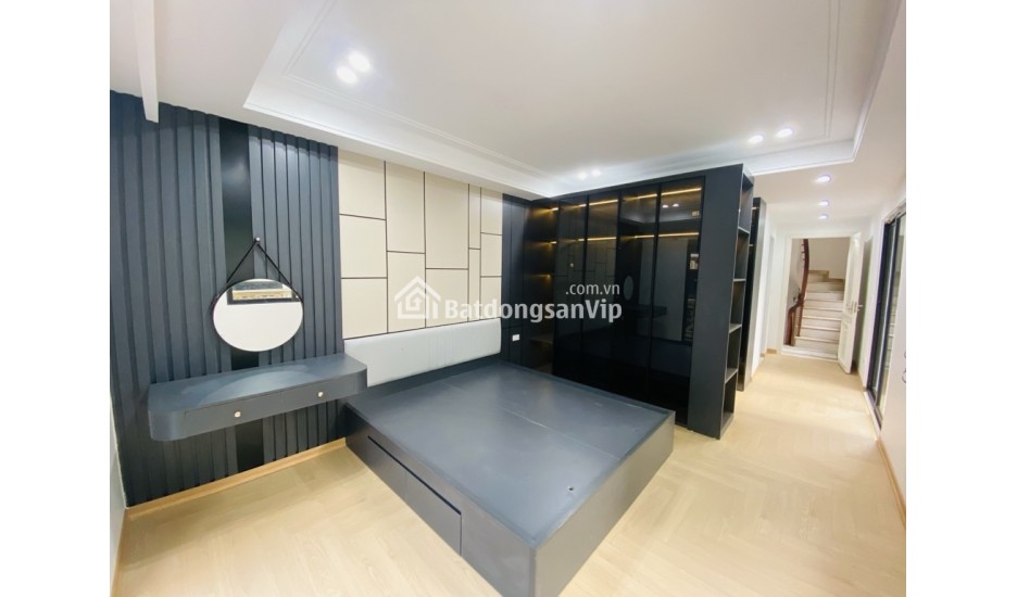 Bán nhà Bồ Đề, ngõ ô tô, giá chỉ 9 tỷ
