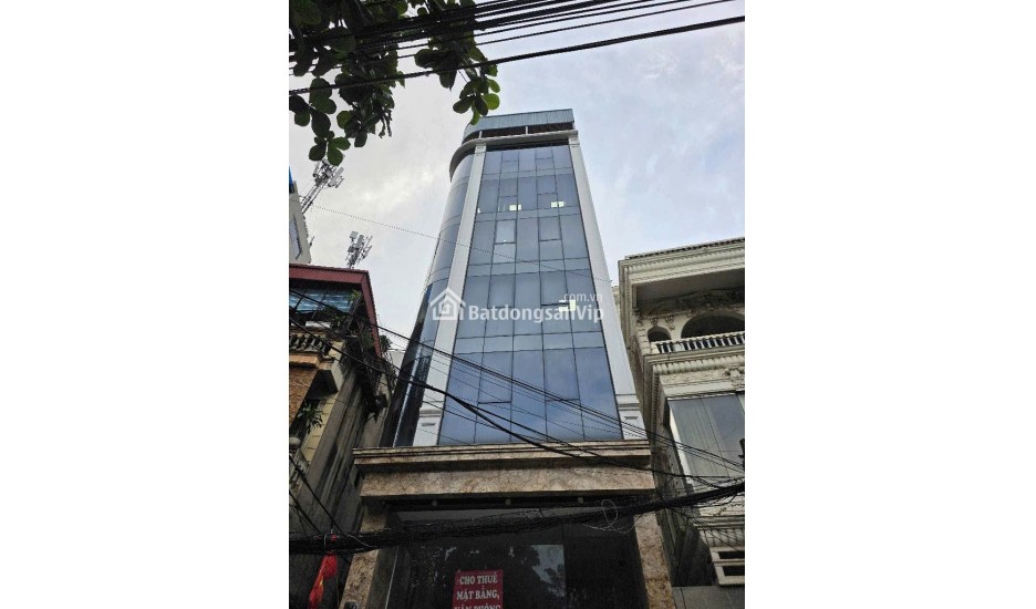 Bán Phố Hoàng Quốc Việt, 8 tầng thang máy,  122m2, 70 tỷ