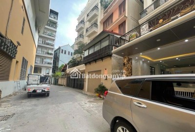 Bán nhà Phố Lạc Long Quân, 8 tầng thang máy, 130m2, Oto dừng đỗ, vài bước ra phố, ra mặt hồ Tây, 51.5 tỷ