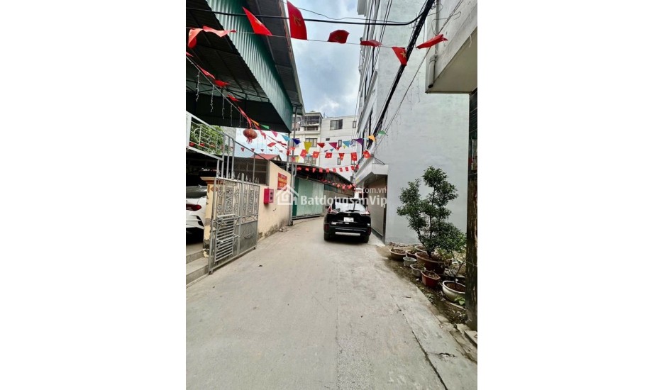 NHÀ LAI XÁ – Ô TÔ TRÁNH – KINH DOANH NHỎ – NGÕ THÔNG TỨ TUNG