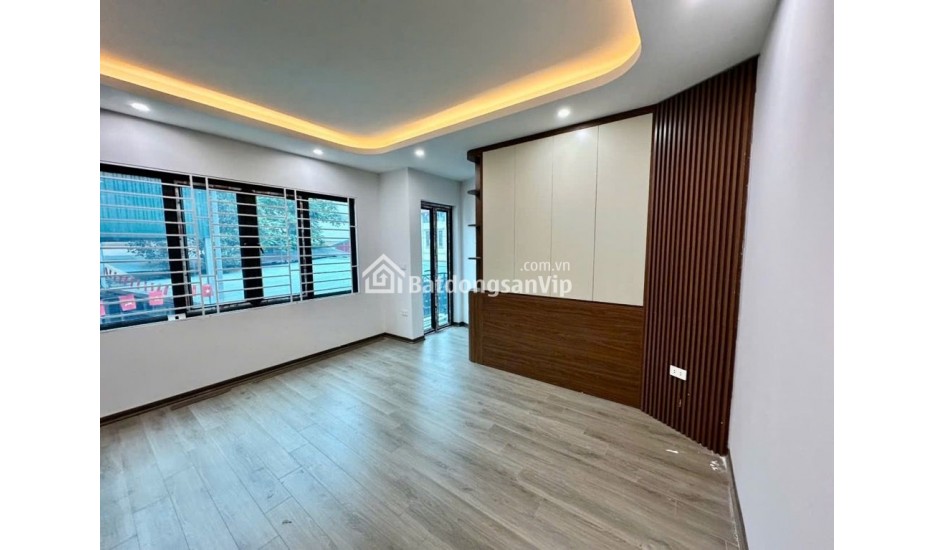 NHÀ LAI XÁ – Ô TÔ TRÁNH – KINH DOANH NHỎ – NGÕ THÔNG TỨ TUNG