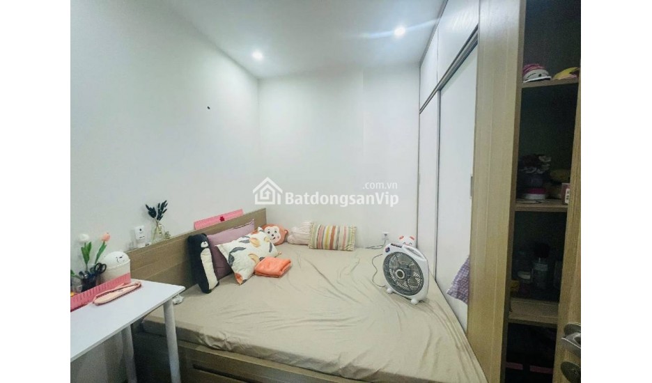 Bán gấp chung cư Vinhomes Oceanpark 1 - DT 55 m2 - 2N 1WC - Có sổ đỏ, ở ngay - Giá 3,95 tỷ