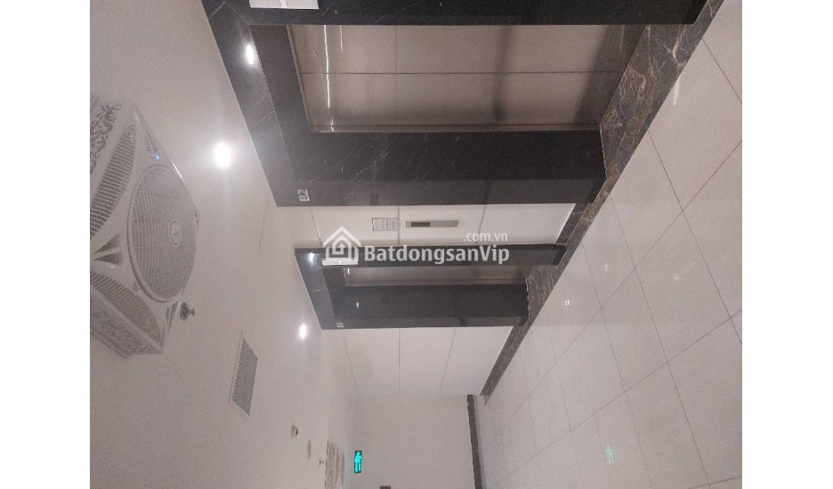 Bán gấp chung cư Vinhomes Oceanpark 1 - DT 55 m2 - 2N 1WC - Có sổ đỏ, ở ngay - Giá 3,95 tỷ