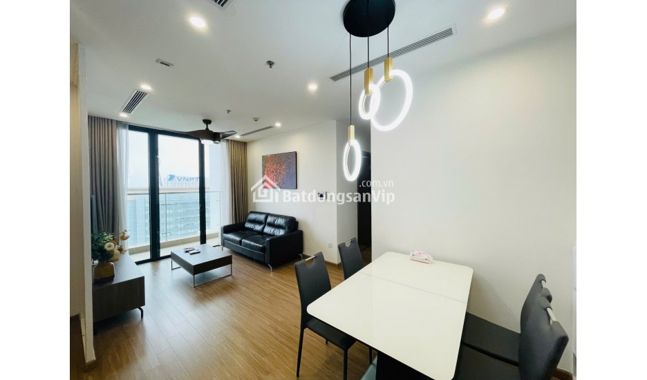 Chính chủ cho thuê gấp căn hộ Vinhome skylake Cầu Giấy Mỹ Đình 2 phòng ngủ 2 wc full nội thất ở luôn