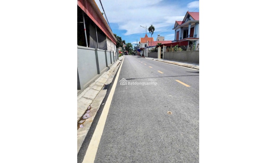 Cần Bán Lô Đất Gần Biển Gần CẢNG BIỂN Gía 1 Tỷ 500