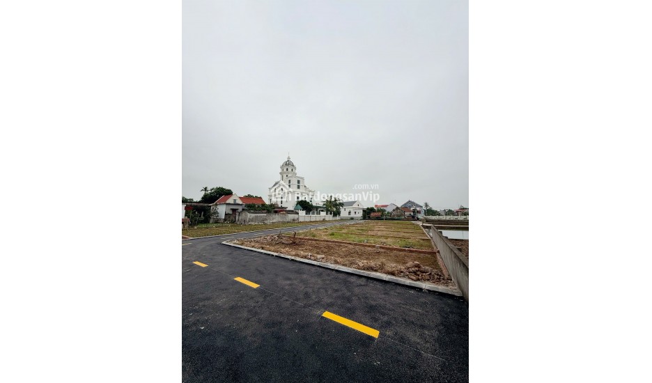 Gia đình cần tiền nên bán gấp lô đất tại TT Quất Lâm- Giao Thuỷ - NĐ – Giá 1.2T/lô