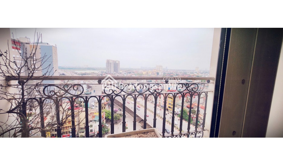 Căn hộ chung cư Hòa Bình Green City - 505 Minh Khai, View đẹp, nhà rộng, giao thông thuận lợi, tiện nghi bốn phía.