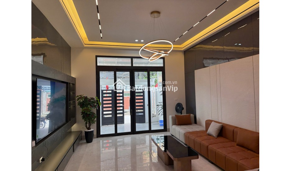 Chủ gửi bán căn nhà cự khối long biên  Dc : ngõ 691.29B - bát khối 90m2