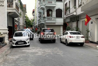 CHỦ HẠ CHÀO 600 Triệu , TRUNG TÂM NGUYỄN SƠN - GIA THUỴ - NGUYỄN VĂN CỪ