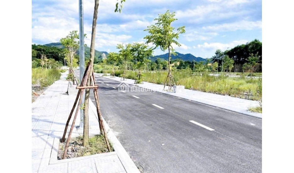 **Bán đất Green Valley Mông Hóa 85m² full thổ cư, mặt tiền 7m, giá hơn 700 triệu**